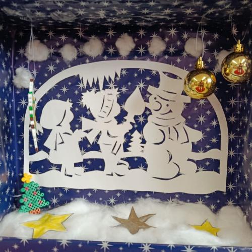 Selbstgestaltetes Adventürchen Schneemänner aus Papier