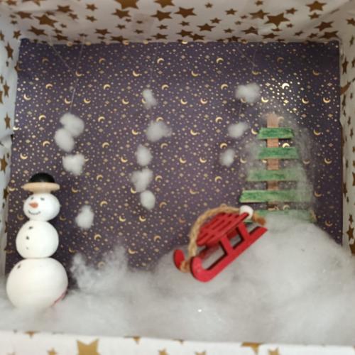 Selbstgestaltetes Adventürchen mit Schneemann und Watte